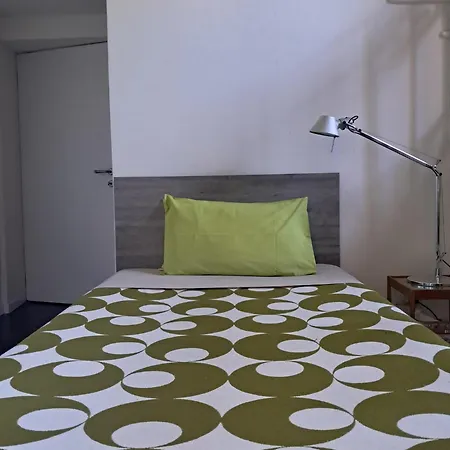 Quarto em Acomodações Particulares With A Garden Milão
