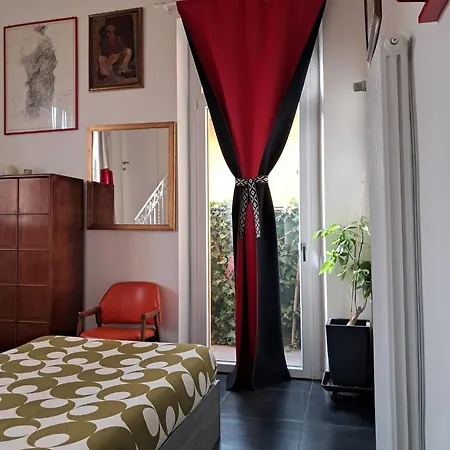 Quarto em Acomodações Particulares With A Garden