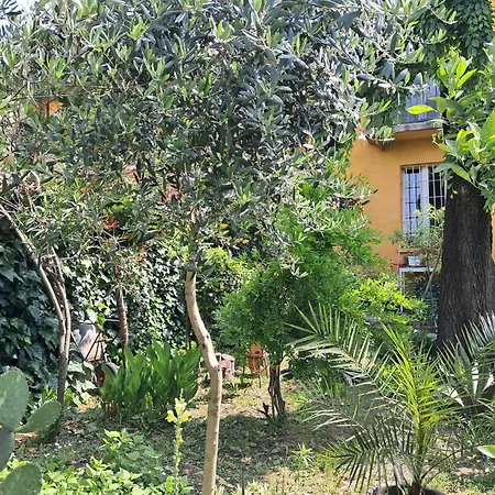 With A Garden * Milão